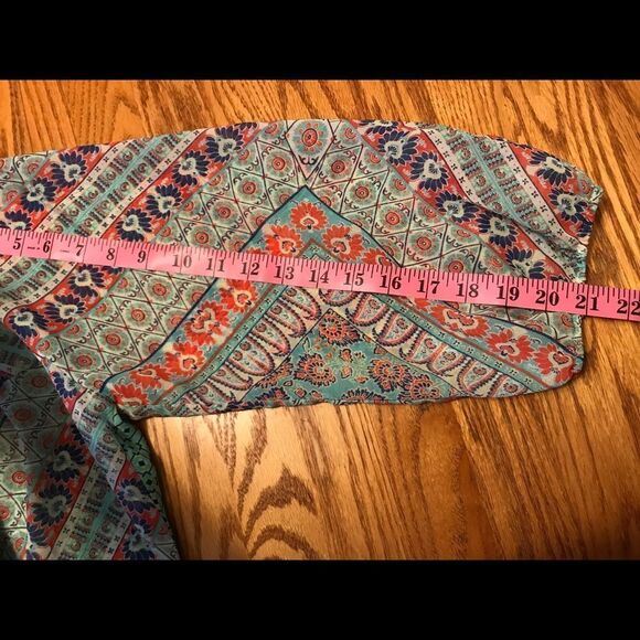 Fig & Flower Multi-color blouse - Picture 6 of 9